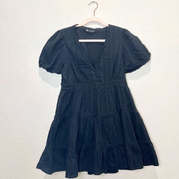 Zara Black LACE INSERT DRESS WITH BALLON SLEEVES Large L - Picture 2 of 10